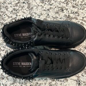 Steve Madden Black Sneakers Minimalist Leather Design